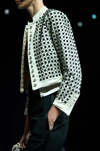 Look 57